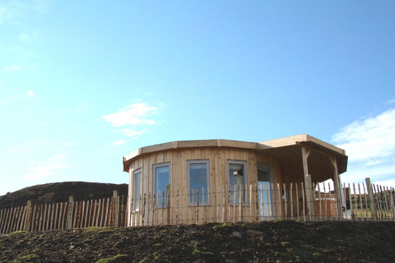 Skye Cabins Skeabost エクステリア 写真