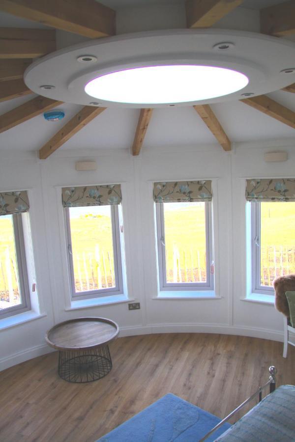 Skye Cabins Skeabost エクステリア 写真