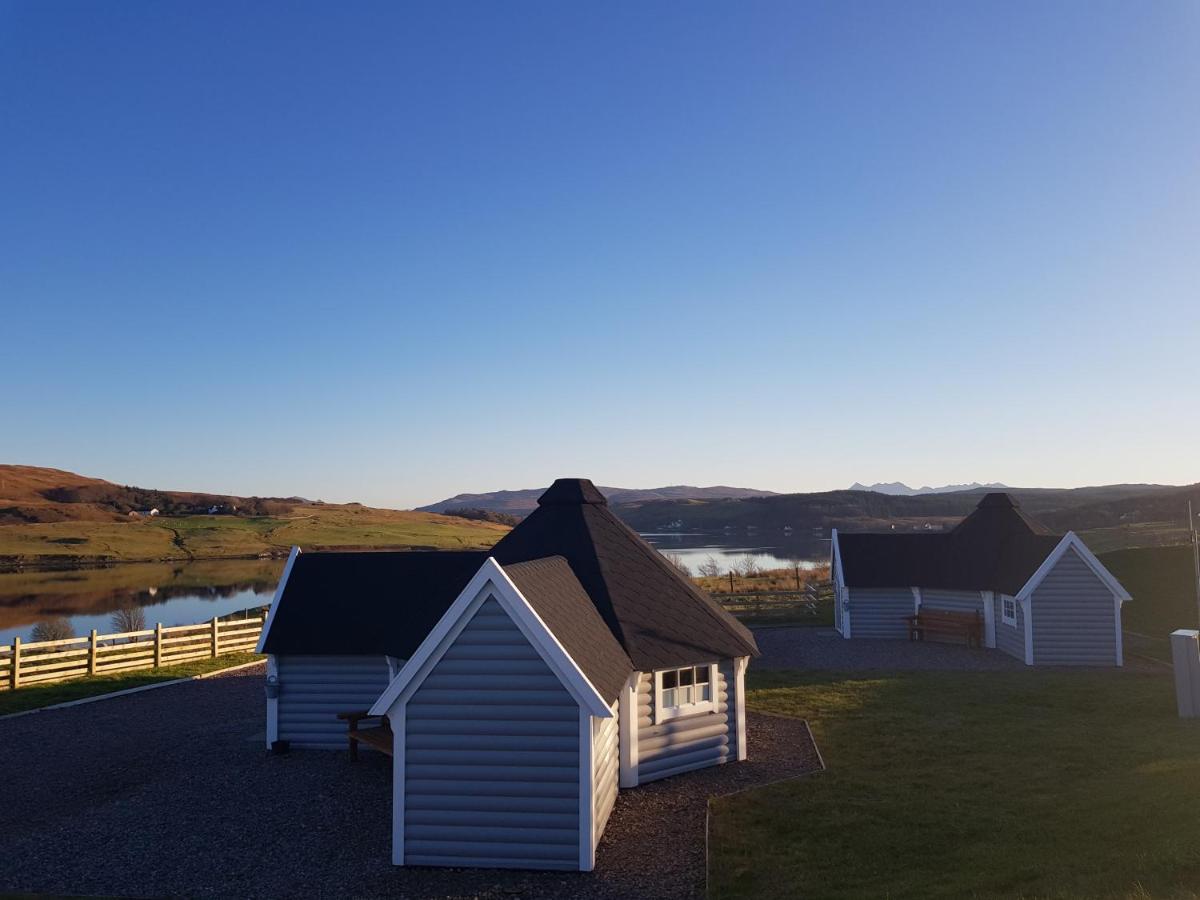 Skye Cabins Skeabost エクステリア 写真