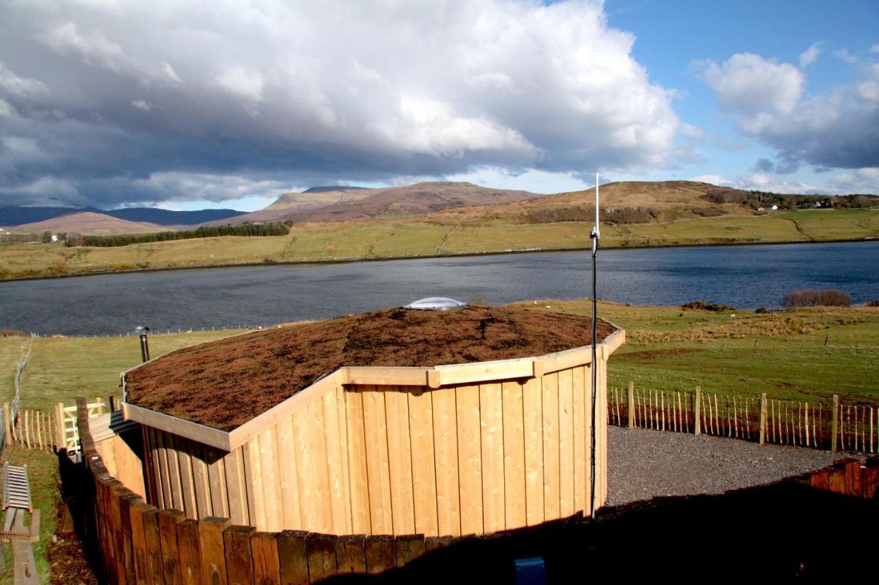 Skye Cabins Skeabost エクステリア 写真